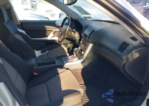 2005 Subaru Outback 2.5Xt from USA, damaged, VIN 4S4BP68CX54315339